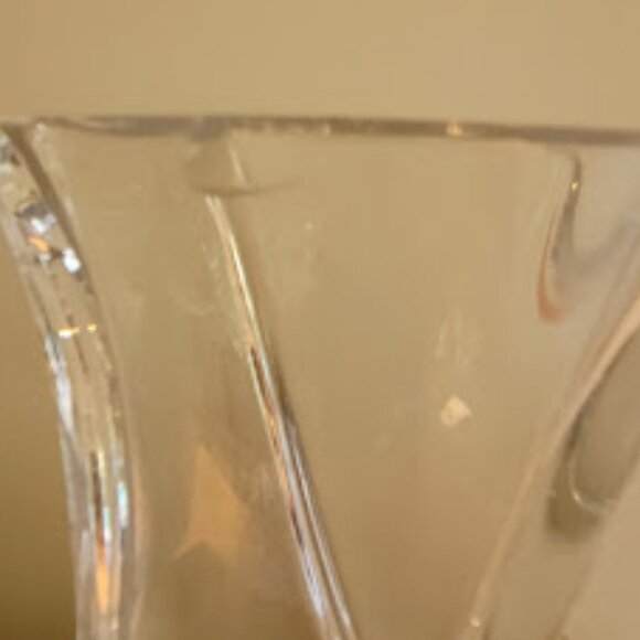 Baccarat Serpentine Crystal Vase - Picture 5 of 10